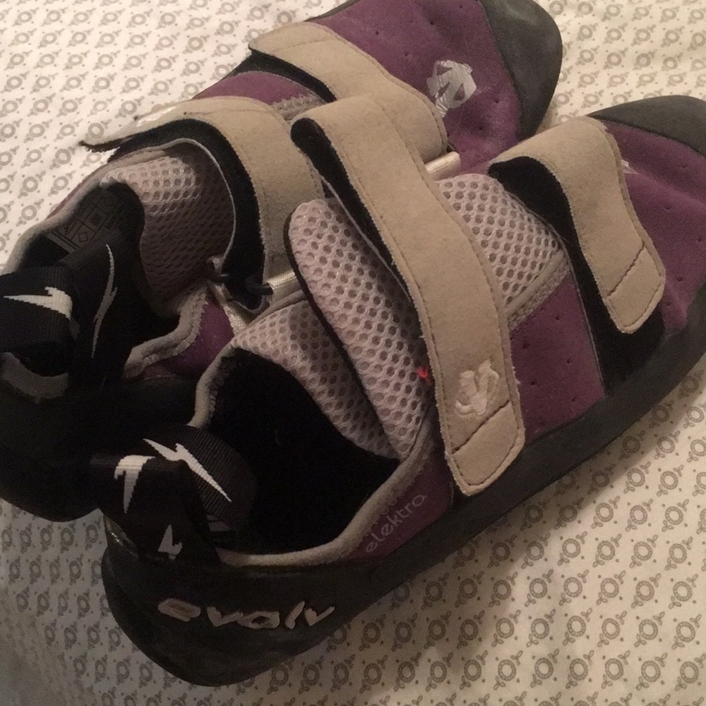 Climbing shoes